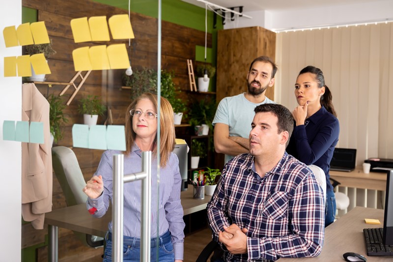 Invoering loontransparantie uitgesteld tot 2027